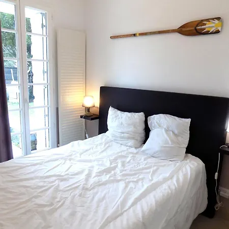 La Palmyre - Maison Mitoyenne En Pierres - Avec Piscine Privee Villa Les Mathes