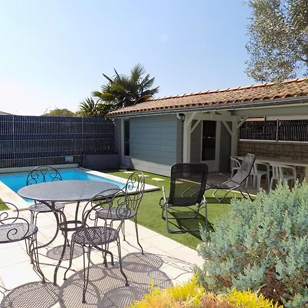 La Palmyre - Maison Mitoyenne En Pierres - Avec Piscine Privee Les Mathes