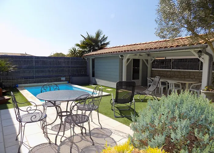 La Palmyre - Maison Mitoyenne En Pierres - Avec Piscine Privee Les Mathes