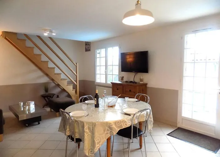 La Palmyre - Maison Mitoyenne En Pierres - Avec Piscine Privee Les Mathes