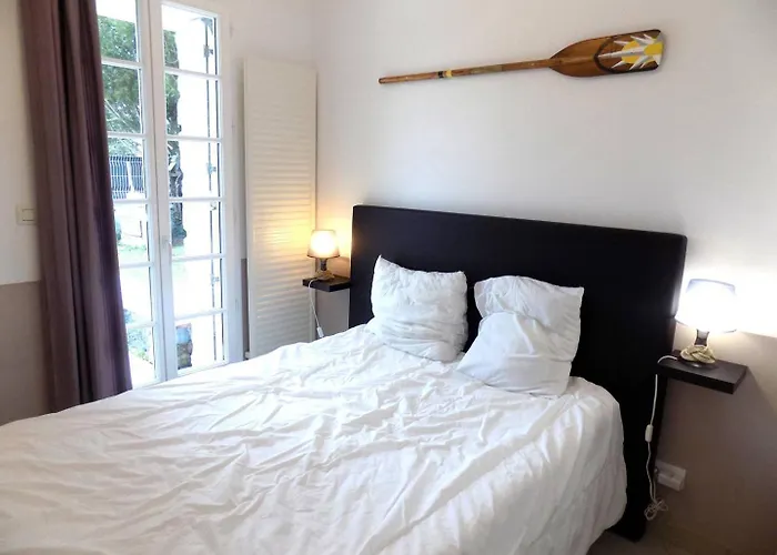 La Palmyre - Maison Mitoyenne En Pierres - Avec Piscine Privee Les Mathes